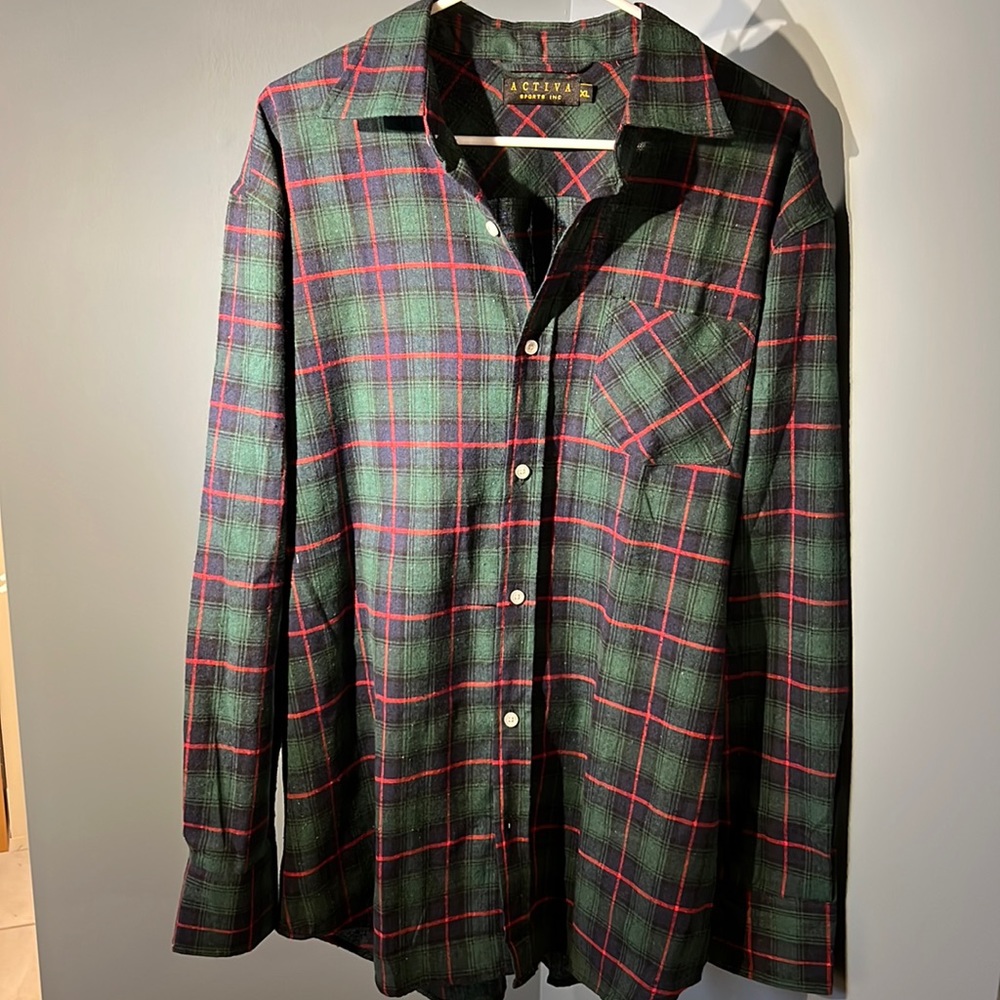 NWOT Men’s Button Down